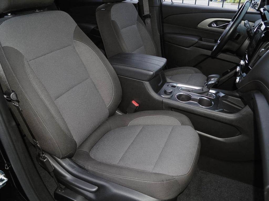 Certified 2023 Chevrolet Traverse LT FWD image 17