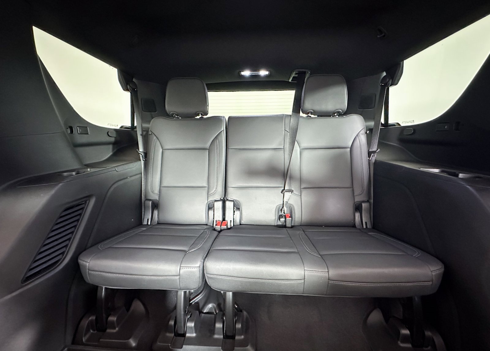 Used 2022 Chevrolet Tahoe LT w/ Luxury Package image 7