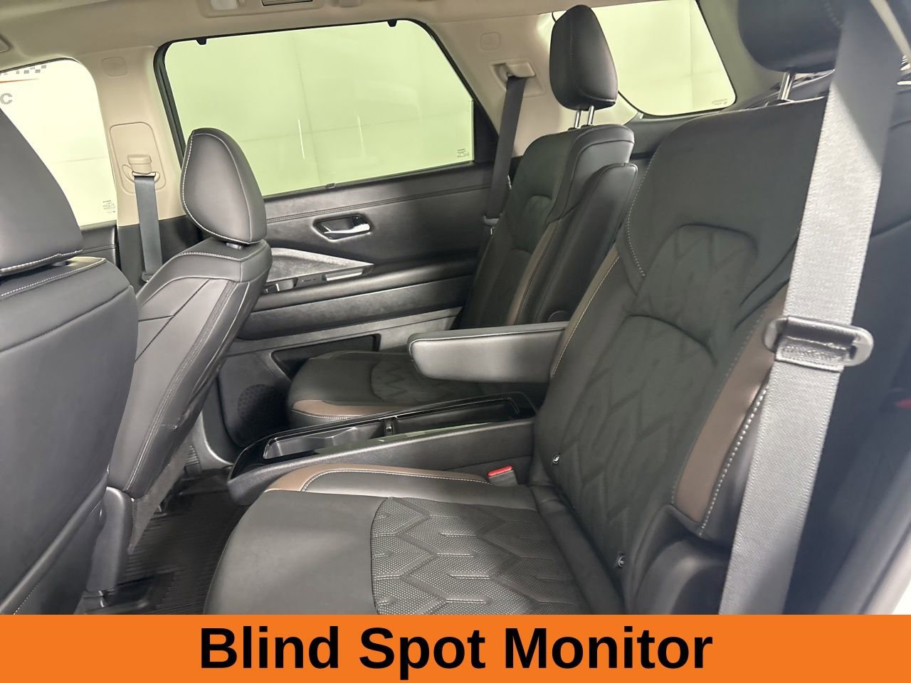 Used 2026 Nissan Pathfinder Platinum AWD/4WD image 23