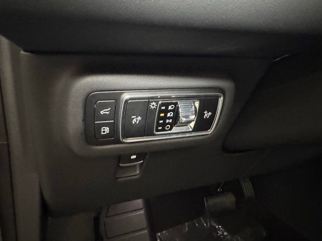 New 2026 Lincoln Nautilus Premier w/ Equipment Group 102A AWD/4WD image 33