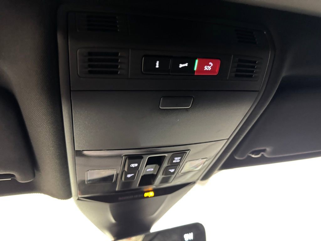 Used 2023 Volkswagen Arteon SEL image 32