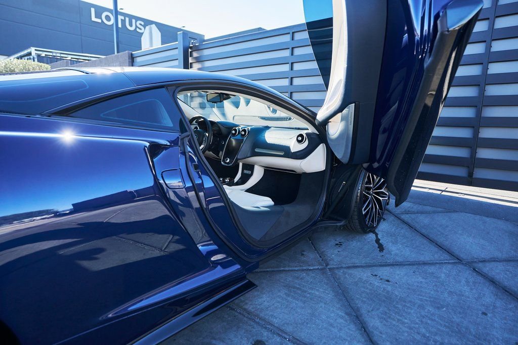 Used 2022 McLaren GT RWD image 27