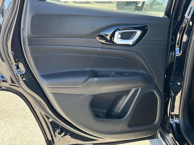 New 2026 Jeep Compass Latitude image 13