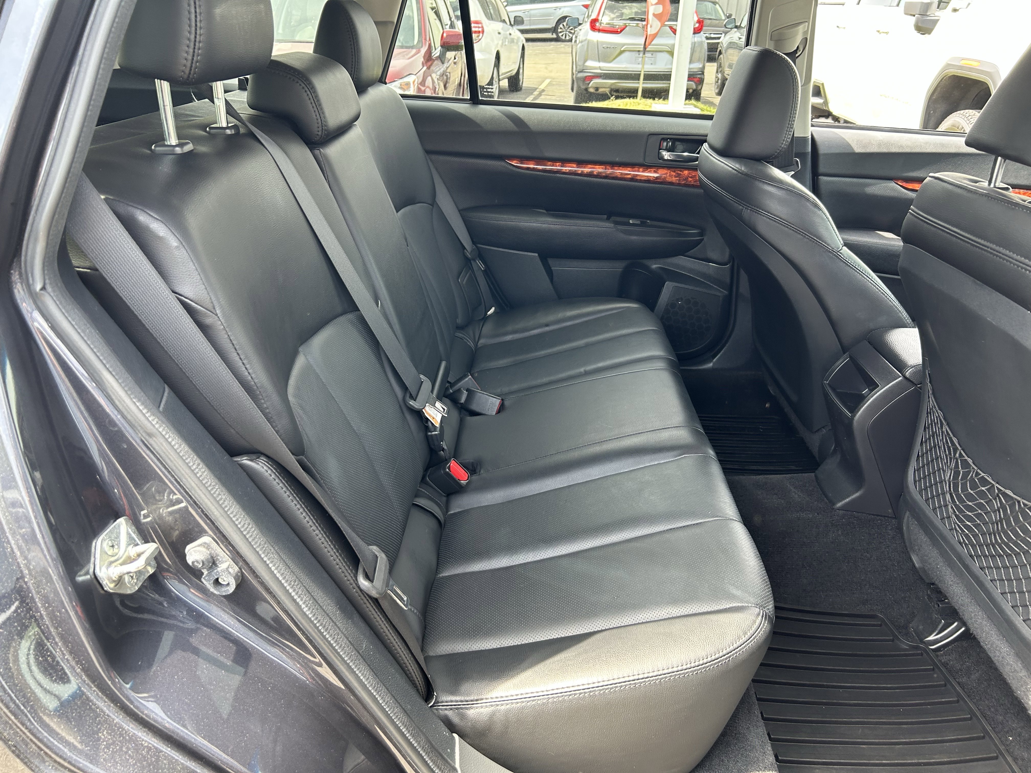 Used 2011 Subaru Outback 2.5i Limited AWD/4WD image 24