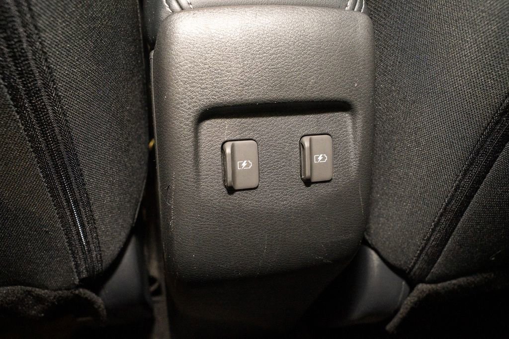 Certified 2021 Nissan Kicks SV image 7