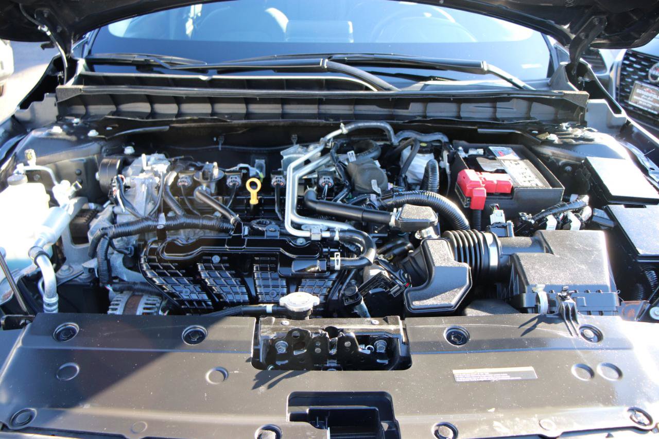 Used 2025 Nissan Altima 2.5 SV AWD/4WD image 45