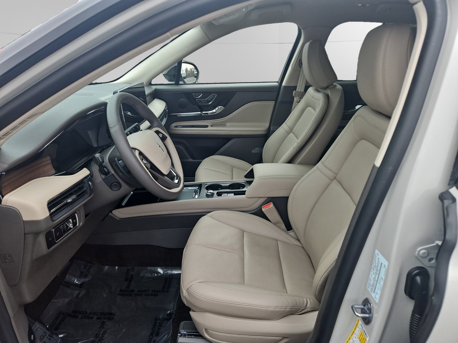 Certified 2024 Lincoln Corsair Grand Touring image 9