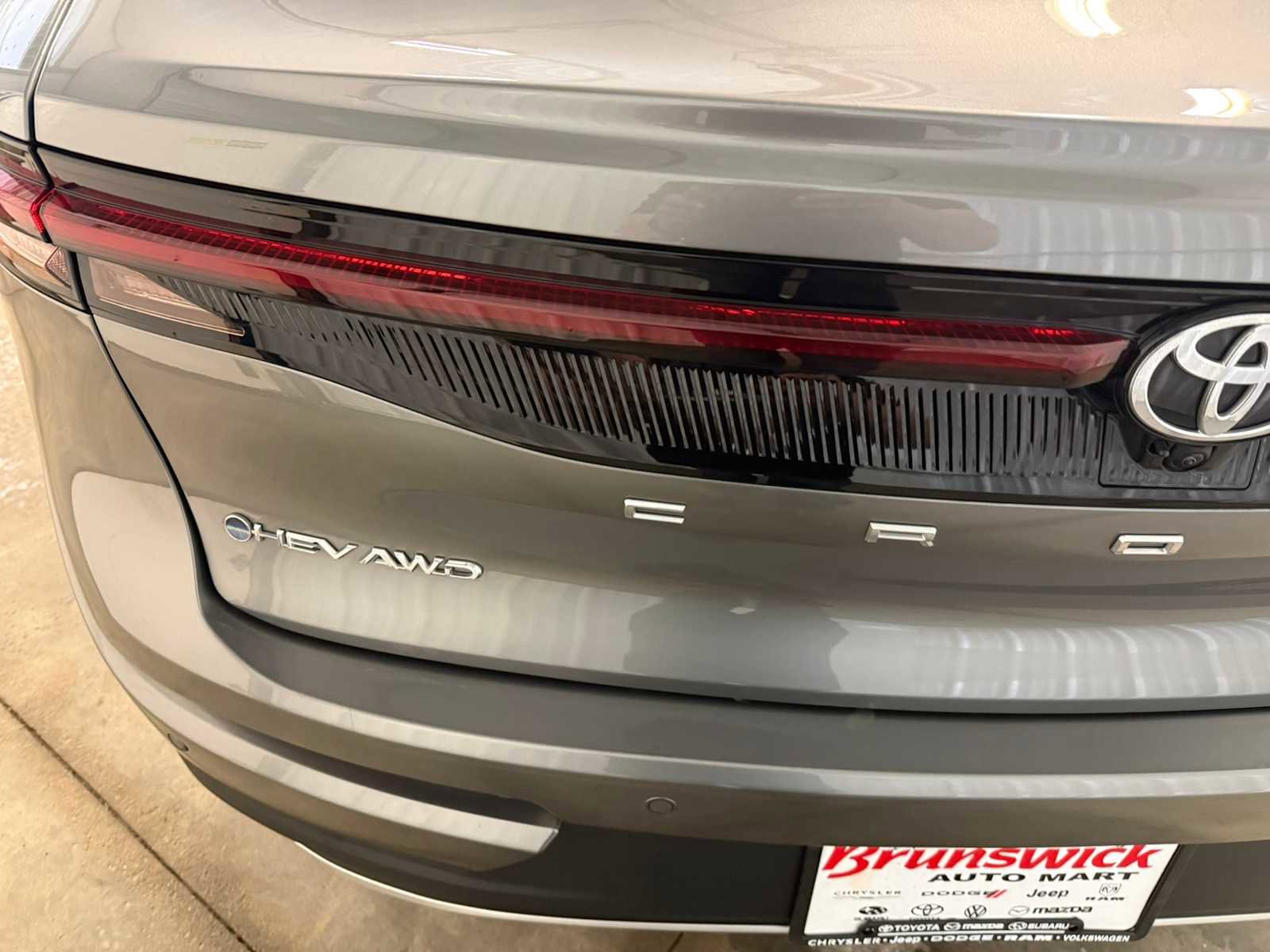 Used 2024 Toyota Crown Limited w/ Advanced Technology Package AWD/4WD image 17