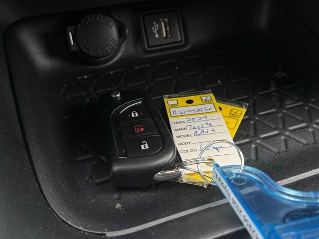 Used 2024 Toyota RAV4 LE image 32