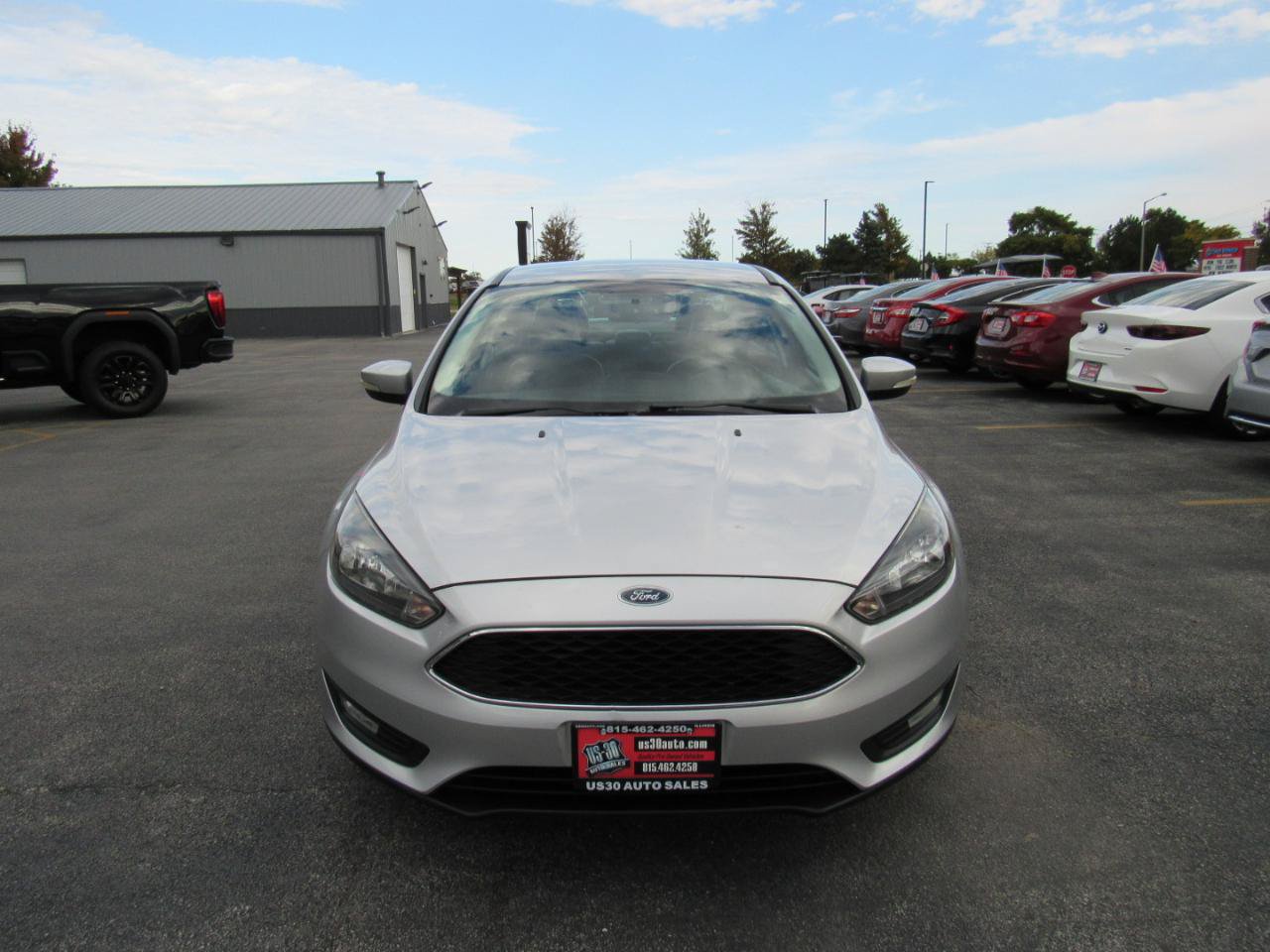Used 2015 Ford Focus SE w/ Equipment Group 201A FWD image 9