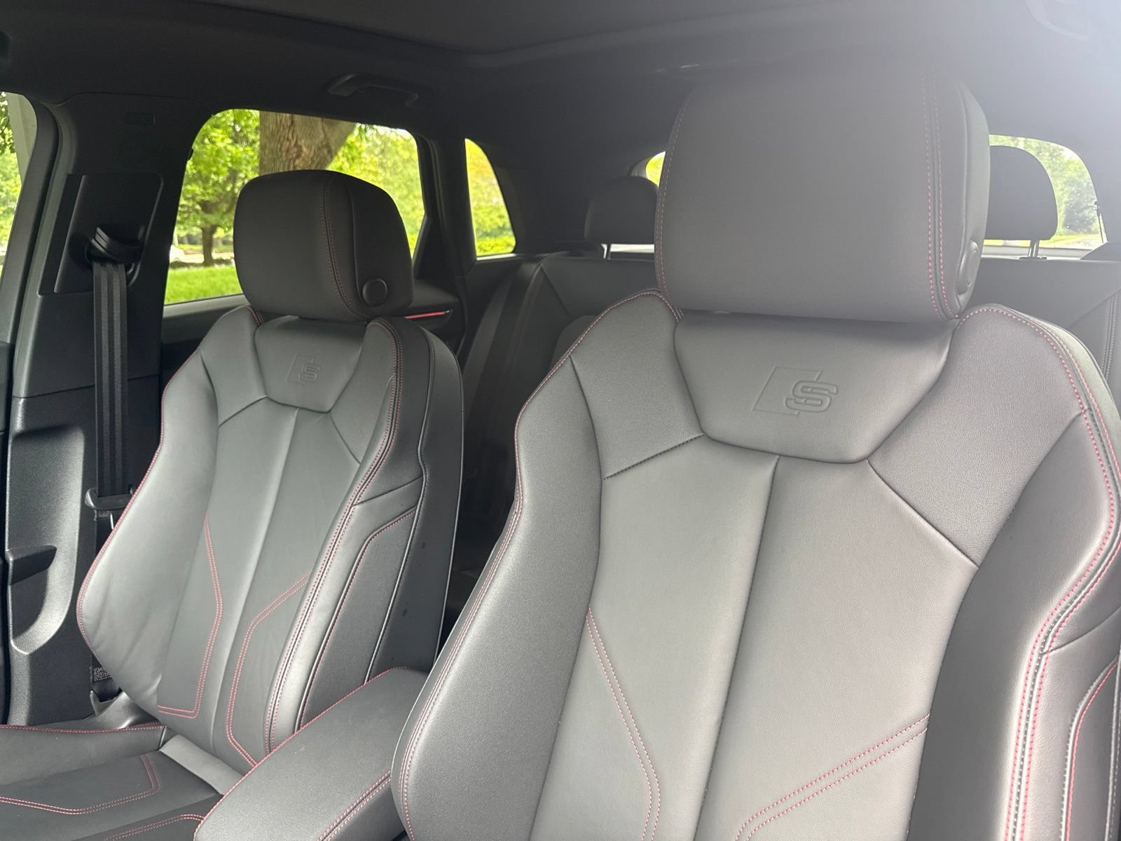 Used 2025 Audi Q3 2.0T Premium Plus w/ Premium Plus Package AWD/4WD image 9
