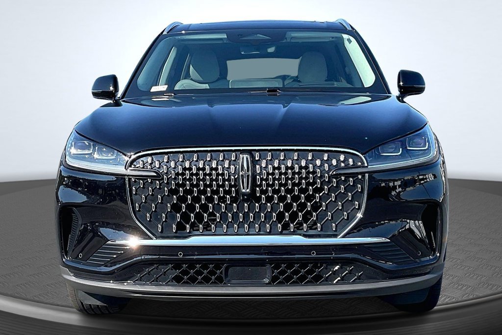 Used 2026 Lincoln Aviator Reserve w/ Luxury Package AWD/4WD image 2