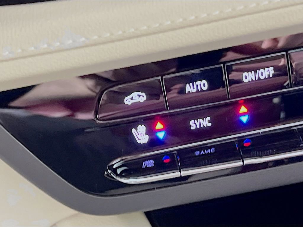 Certified 2023 Buick Envision Avenir AWD/4WD image 20