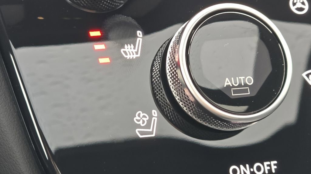 New 2026 INFINITI QX60 Sport image 8