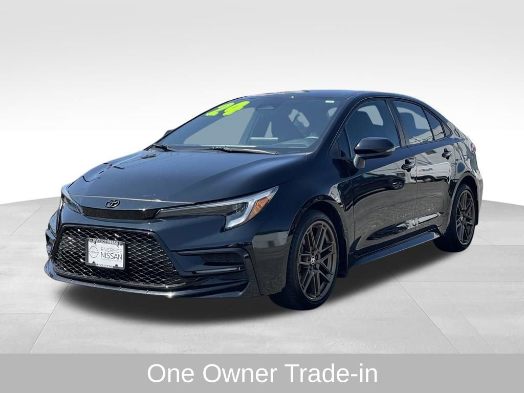 Used 2024 Toyota Corolla SE Nightshade image 2