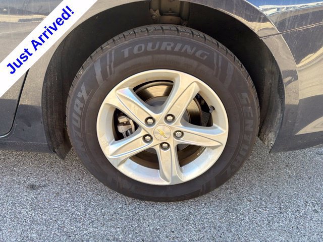 Used 2022 Chevrolet Malibu LS FWD image 15