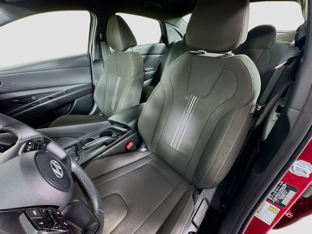 Certified 2025 Hyundai Elantra Sport FWD image 20