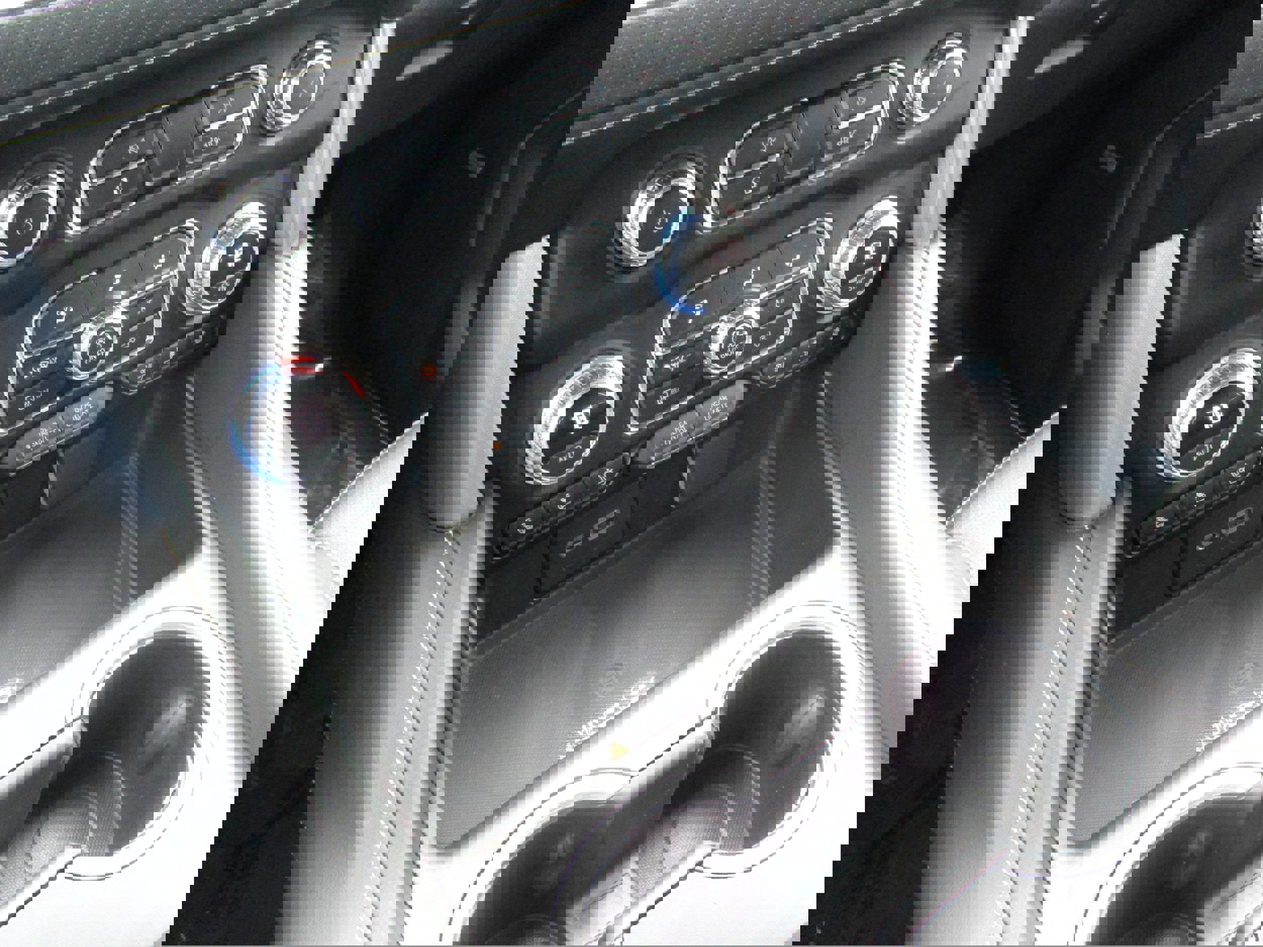 Used 2021 GMC Yukon SLT image 27