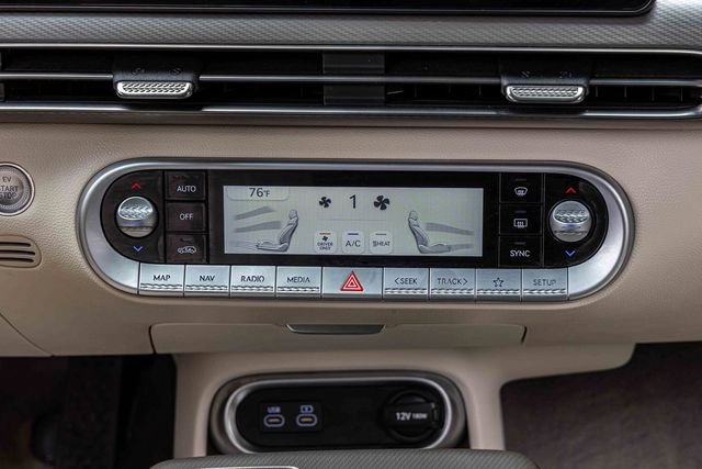 Used 2024 Genesis GV60 RWD image 12