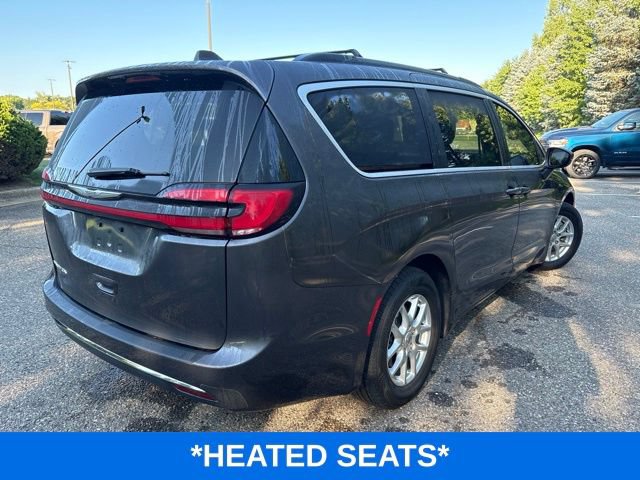 Used 2022 Chrysler Pacifica Touring-L FWD image 4