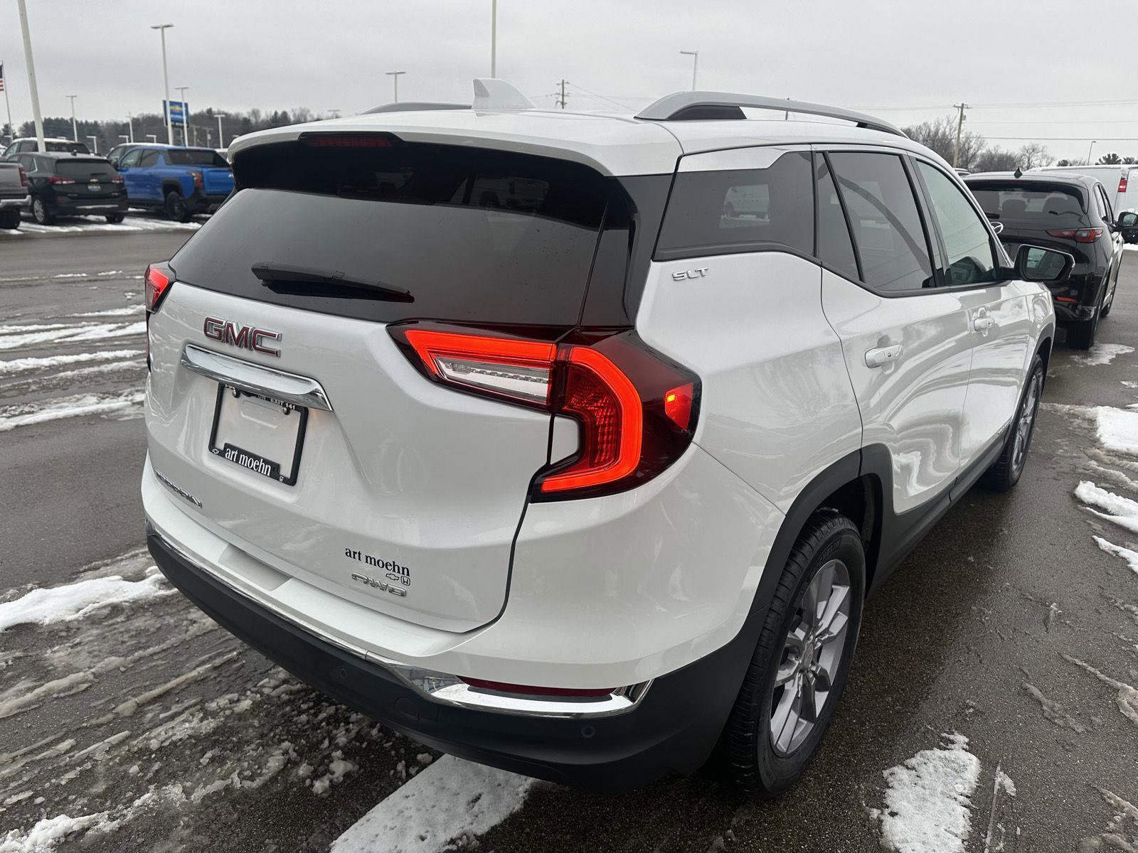 Used 2022 GMC Terrain SLT w/ Infotainment Package II image 14