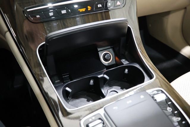 Used 2020 Mercedes-Benz GLC 300 4MATIC image 28