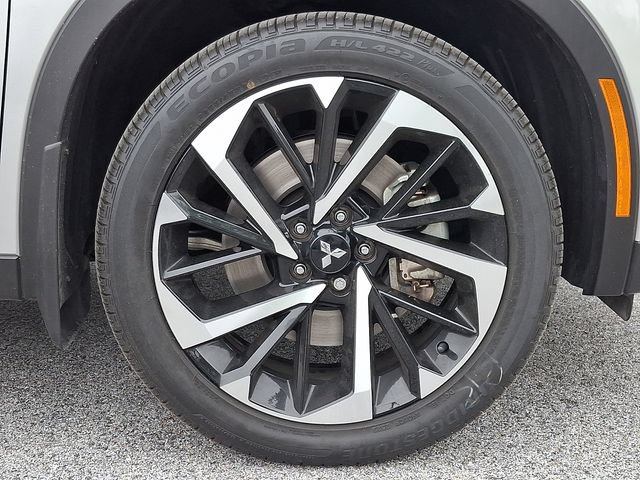 Used 2024 Mitsubishi Outlander SE AWD/4WD image 9
