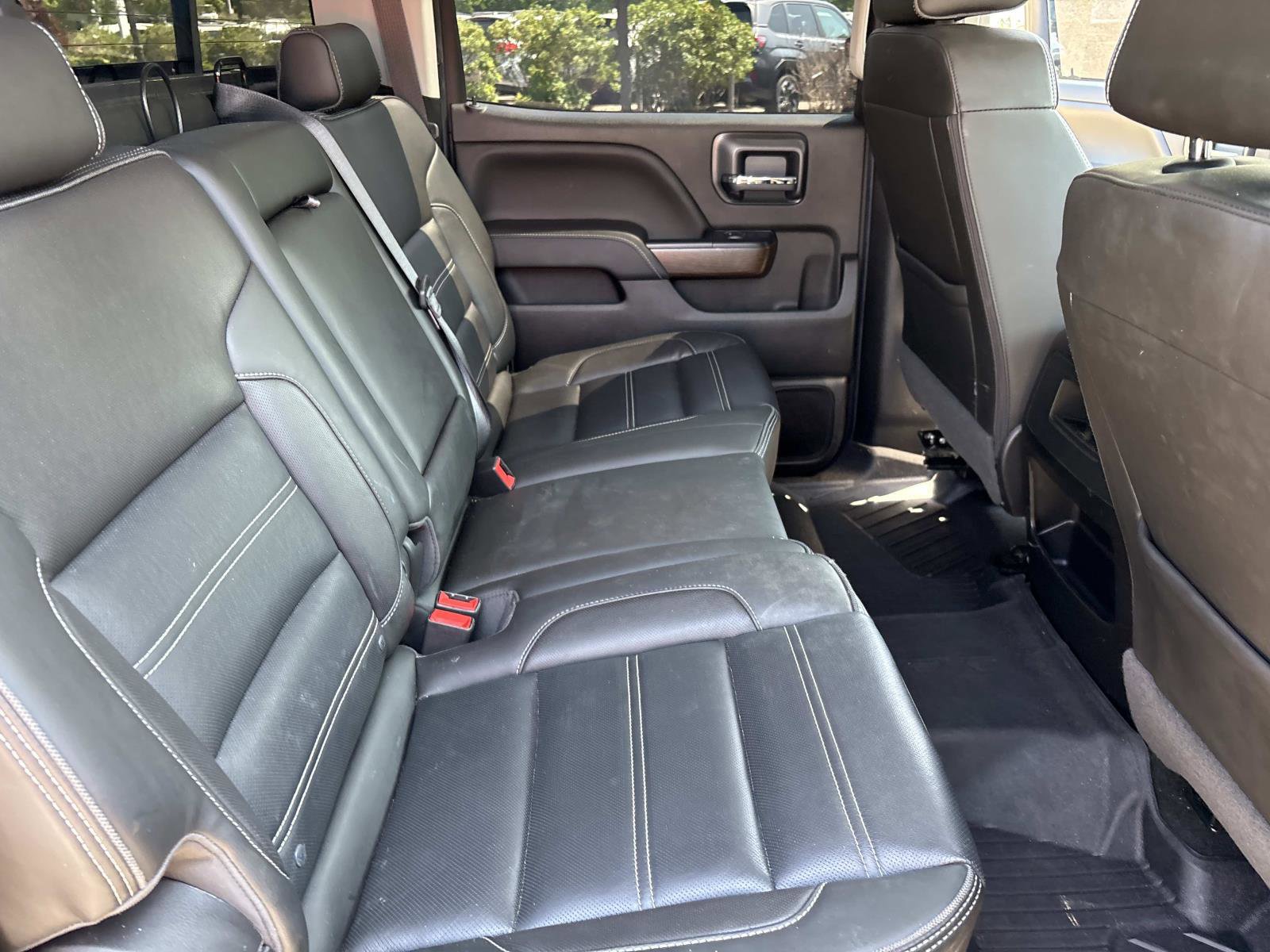 Used 2019 GMC Sierra 2500 Denali w/ Duramax Plus Package AWD/4WD image 32