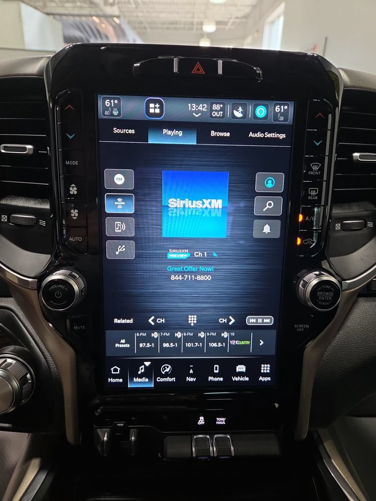 Used 2022 RAM 1500 Laramie AWD/4WD image 41