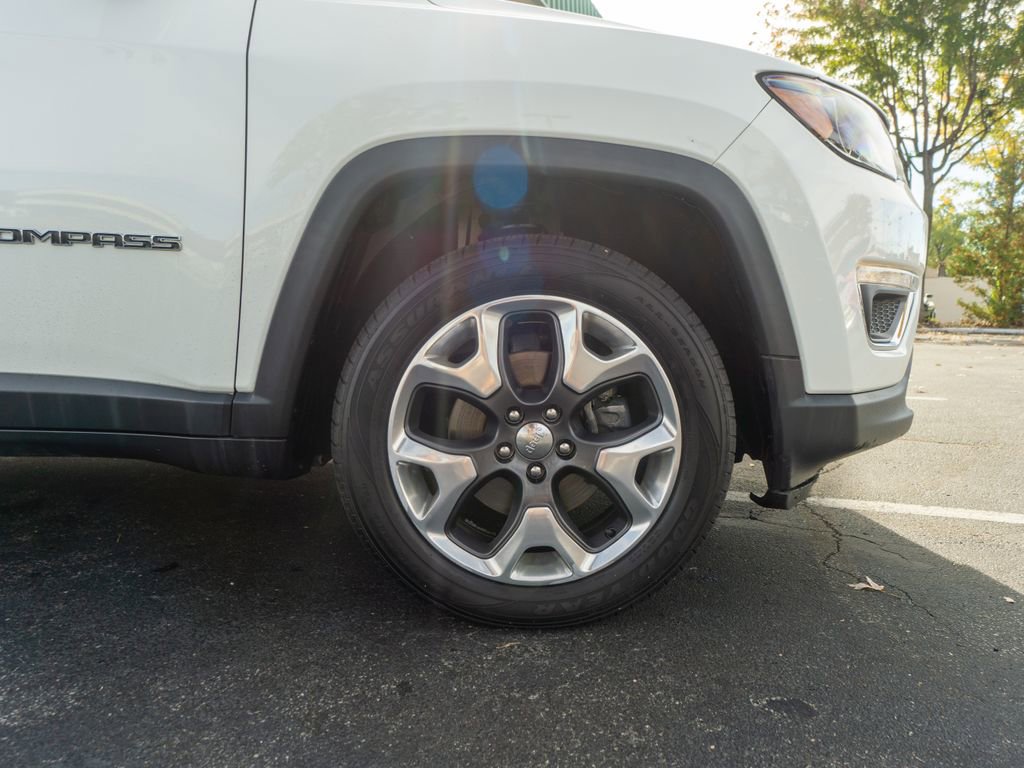 Used 2018 Jeep Compass Limited w/ Navigation Group image 5
