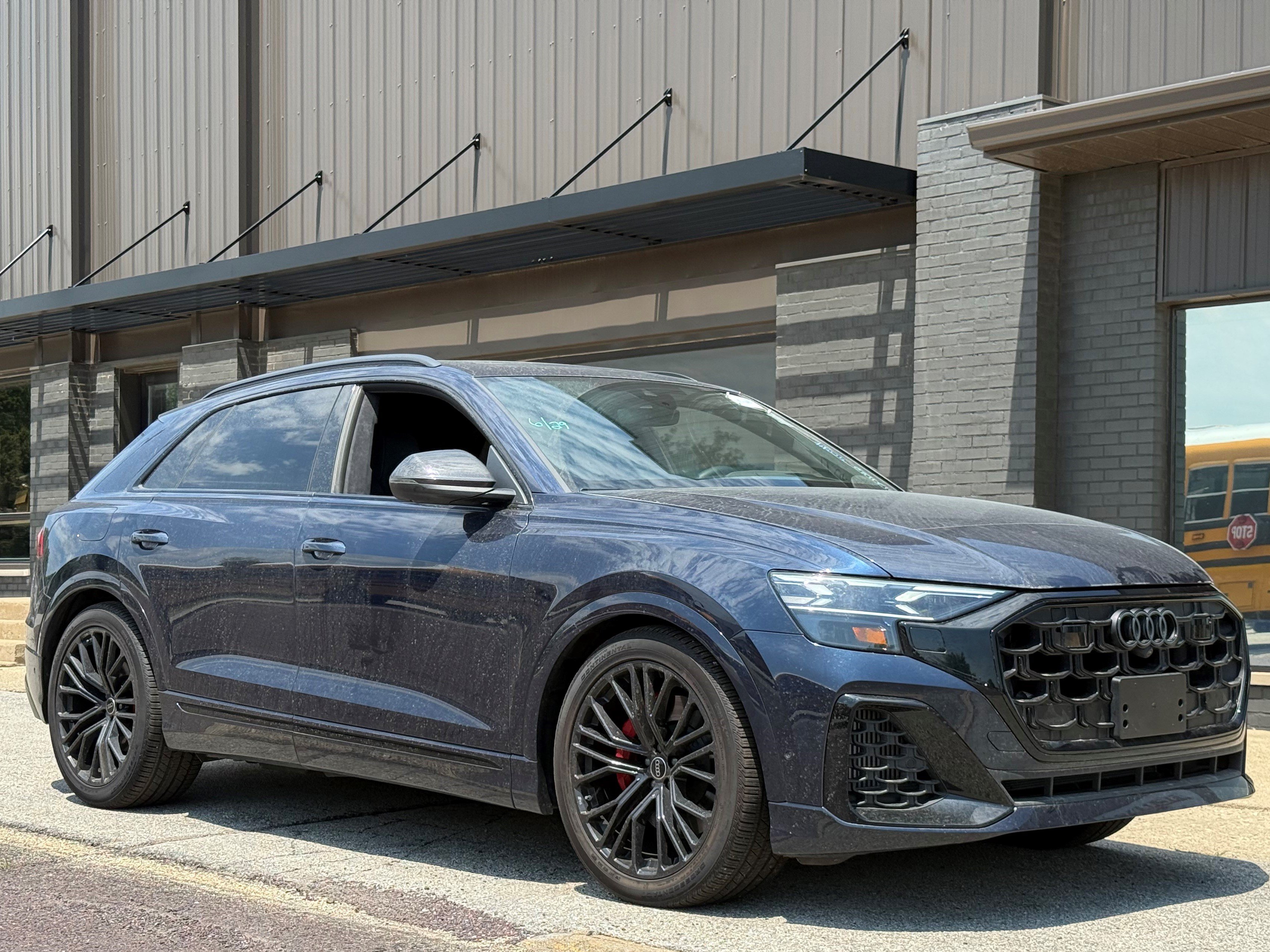 Used 2024 Audi SQ8 Prestige w/ Prestige Package AWD/4WD image 3
