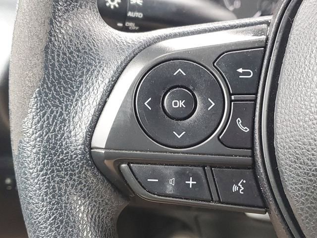 Used 2021 Toyota Corolla LE image 12