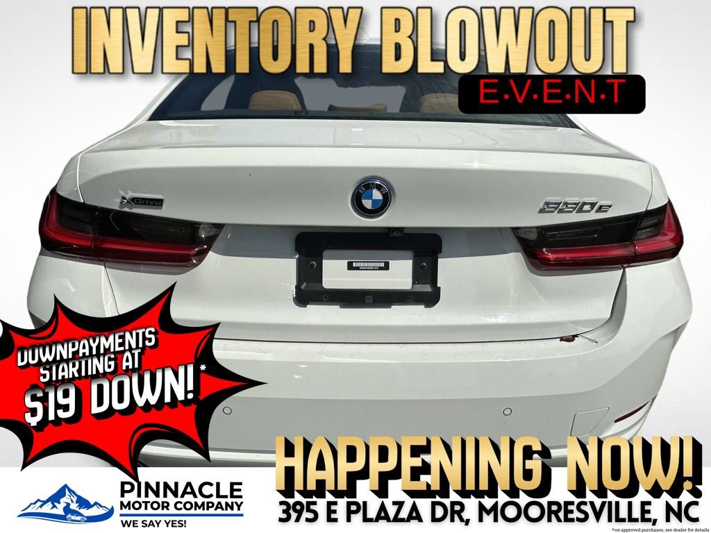 Used 2023 BMW 330e xDrive w/ Driving Assistance Package image 4