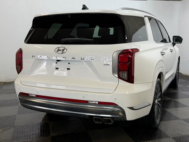 Used 2023 Hyundai Palisade Calligraphy image 12