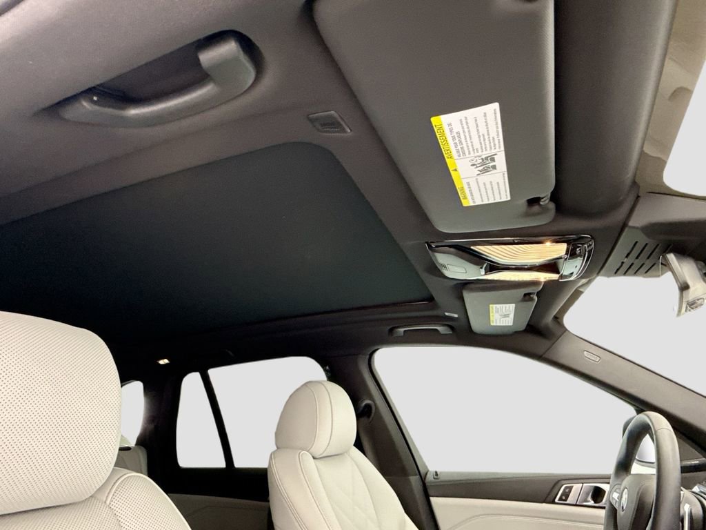 Certified 2024 BMW X5 xDrive40i w/ Premium Package AWD/4WD image 17