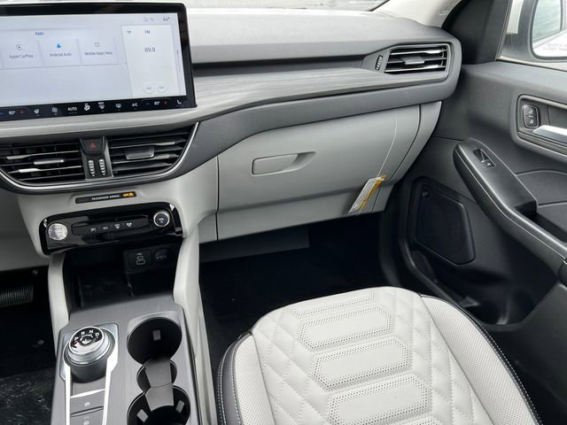 New 2024 Ford Escape SE w/ PHEV Premium Package image 31