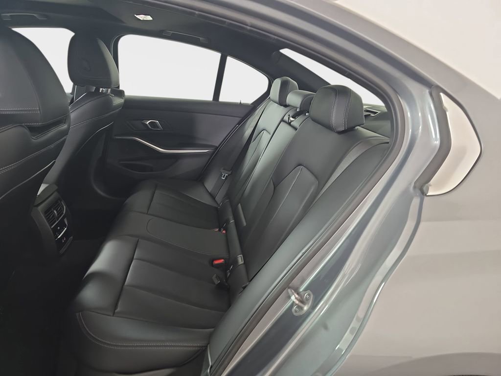 Used 2025 BMW 330i xDrive Sedan w/ Convenience Package image 16