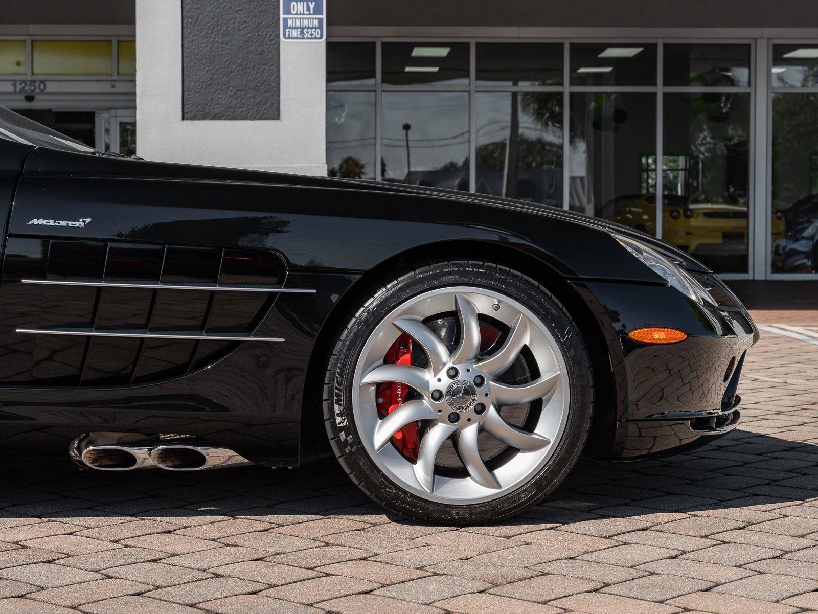Used 2006 Mercedes-Benz SLR image 11