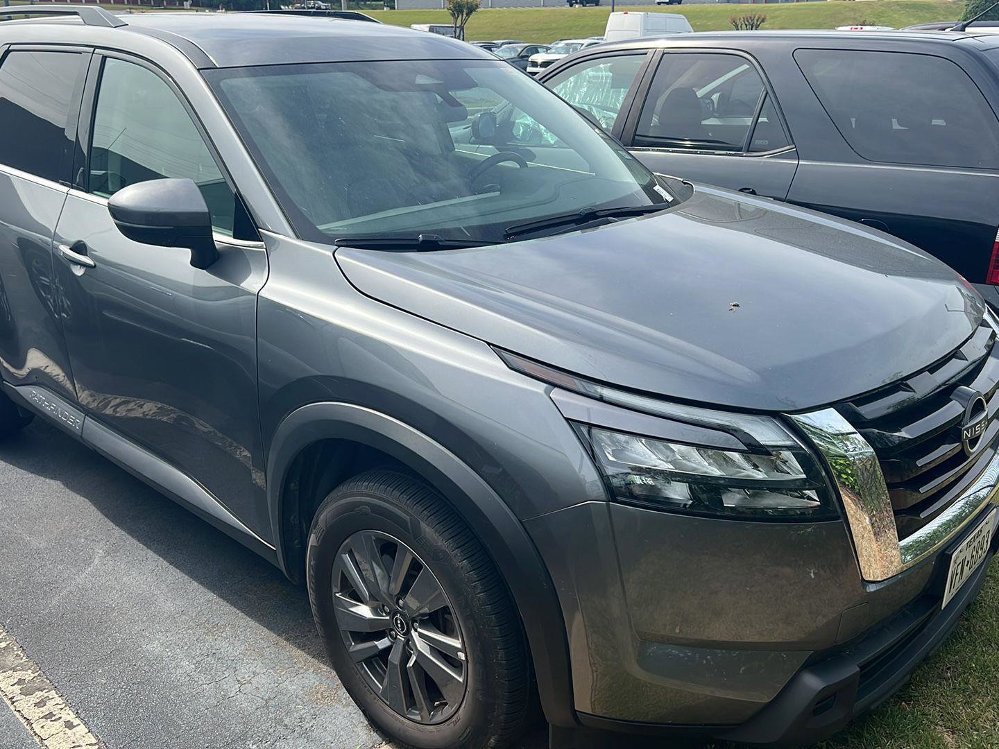 Used 2024 Nissan Pathfinder SV image 4