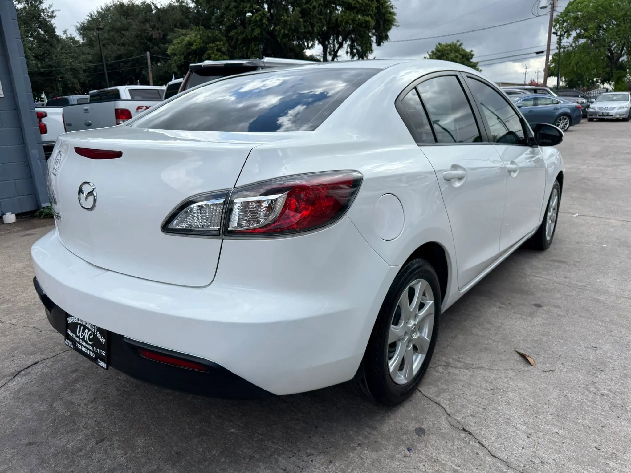 Used 2010 MAZDA MAZDA3 i Touring FWD image 7