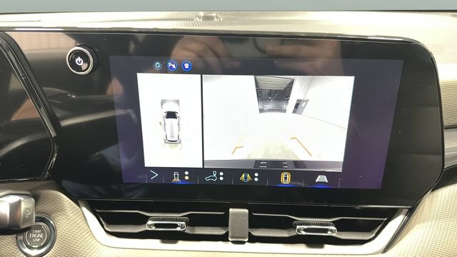 New 2027 Chevrolet Equinox LT w/ Convenience Package II FWD image 19
