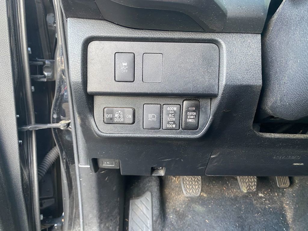 Used 2021 Toyota Tacoma TRD Off-Road w/ Technology Package image 14