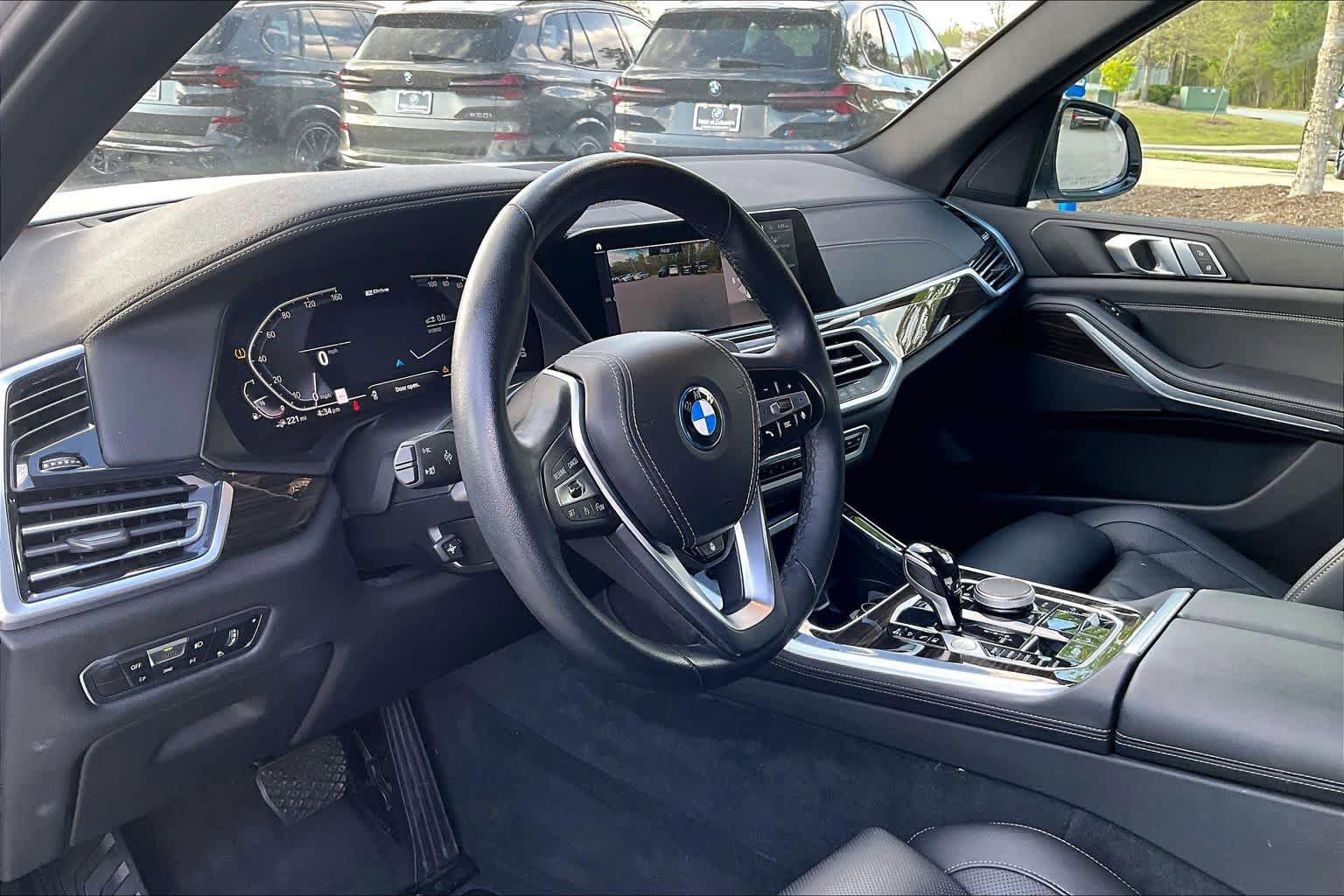 Certified 2023 BMW X5 xDrive45e w/ Climate Comfort Package image 17