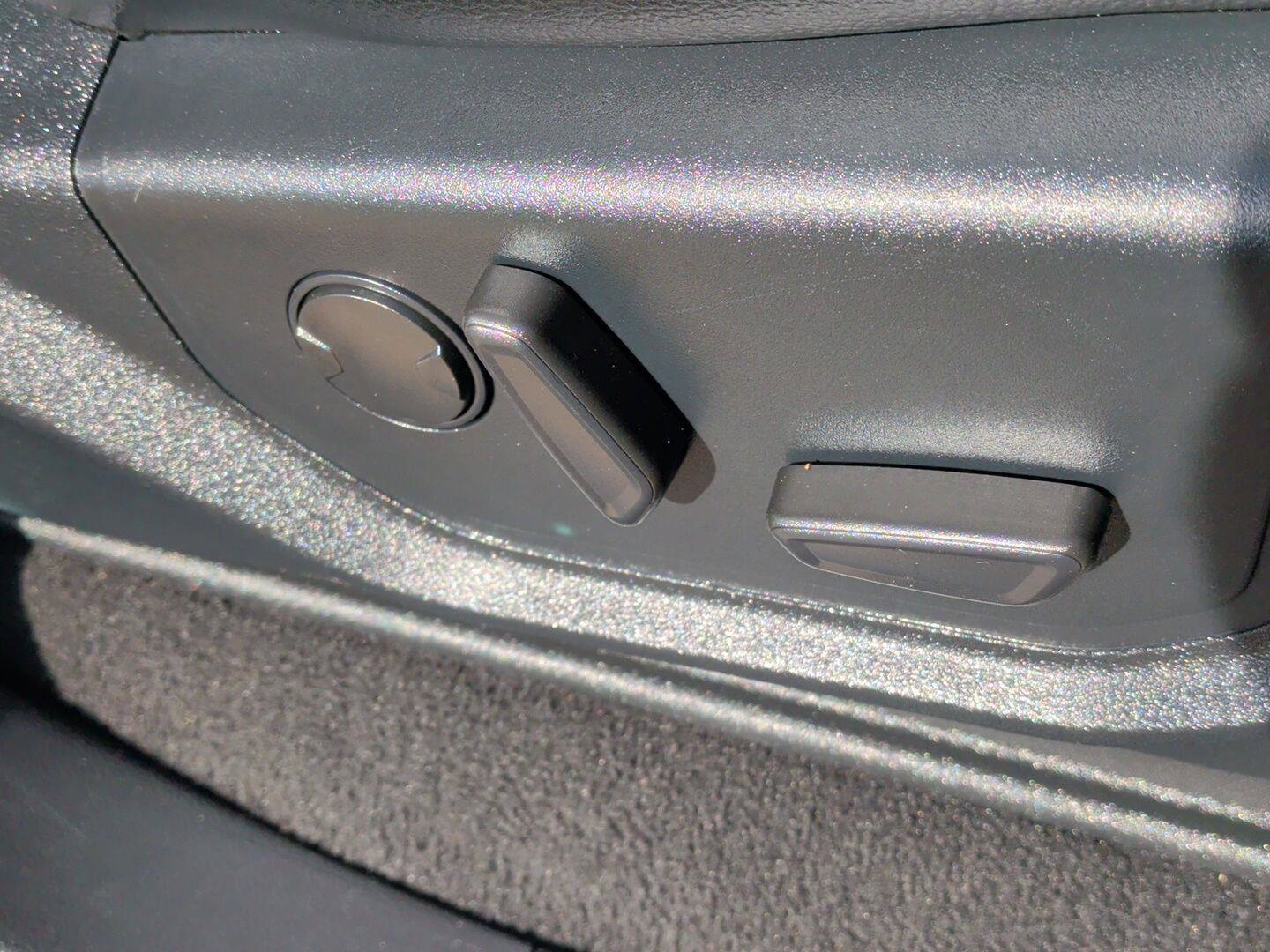 Used 2020 Ford F350 Lariat w/ Chrome Package image 25