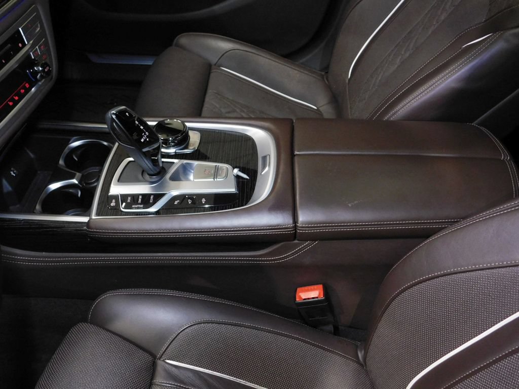 Used 2019 BMW 750i xDrive AWD/4WD image 30
