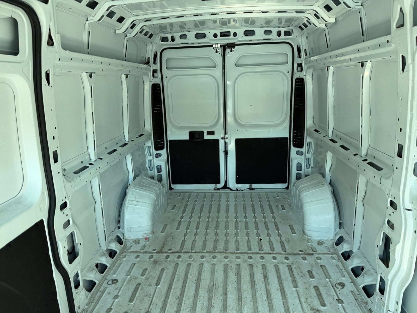 Used 2026 RAM ProMaster 2500 w/ Convenience Group FWD image 35