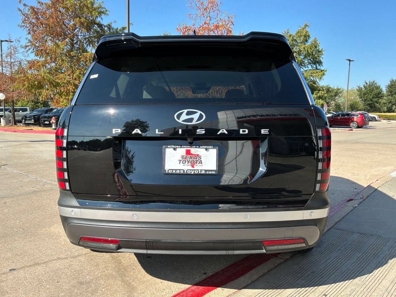Used 2026 Hyundai Palisade SEL FWD image 7