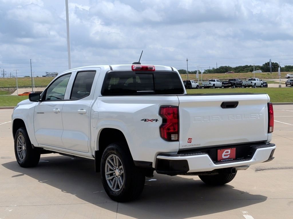 Used 2025 Chevrolet Colorado LT AWD/4WD image 7