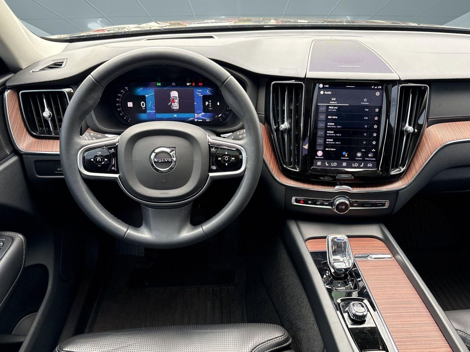 Certified 2023 Volvo XC60 B5 Ultimate image 27