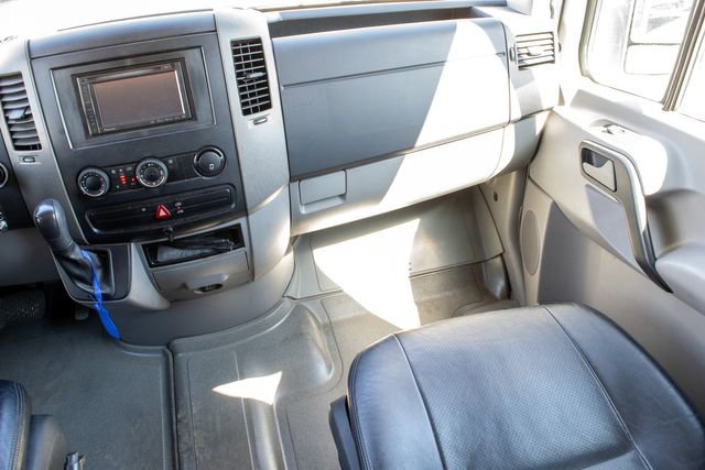 Used 2010 Mercedes-Benz Sprinter 2500 image 15